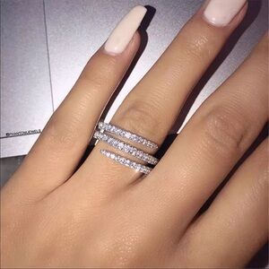 Gorgeous Silver Crystal Ring